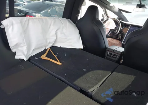 2019 Tesla Model X 100D/75D/Long Range/Standard Range из США, поврежденный, VIN 5YJXCDE26KF150402